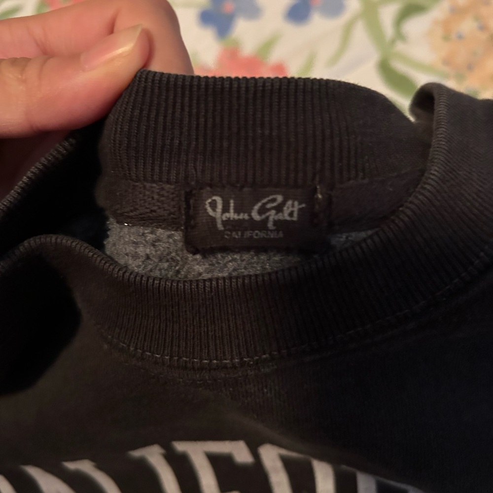 Brandy Melville California Sweatshirt - Picture 3 of 4
